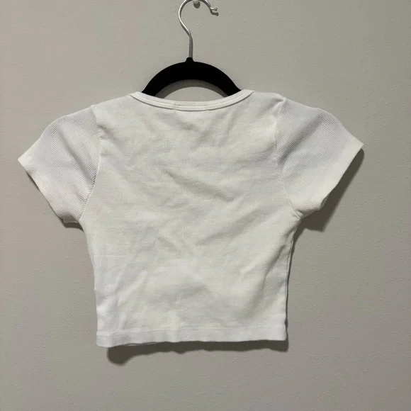 Brandy Melville Button-Up Crop Top - Picture 3 of 3